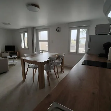 Appartement Maisonnette A Etage *