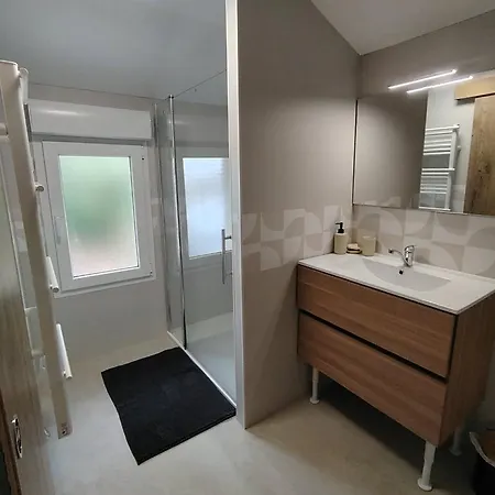 Maisonnette A Etage * Coudures